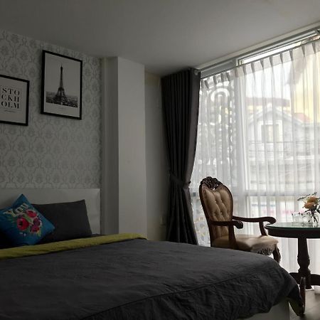 Готель Coffee House Dalat Екстер'єр фото